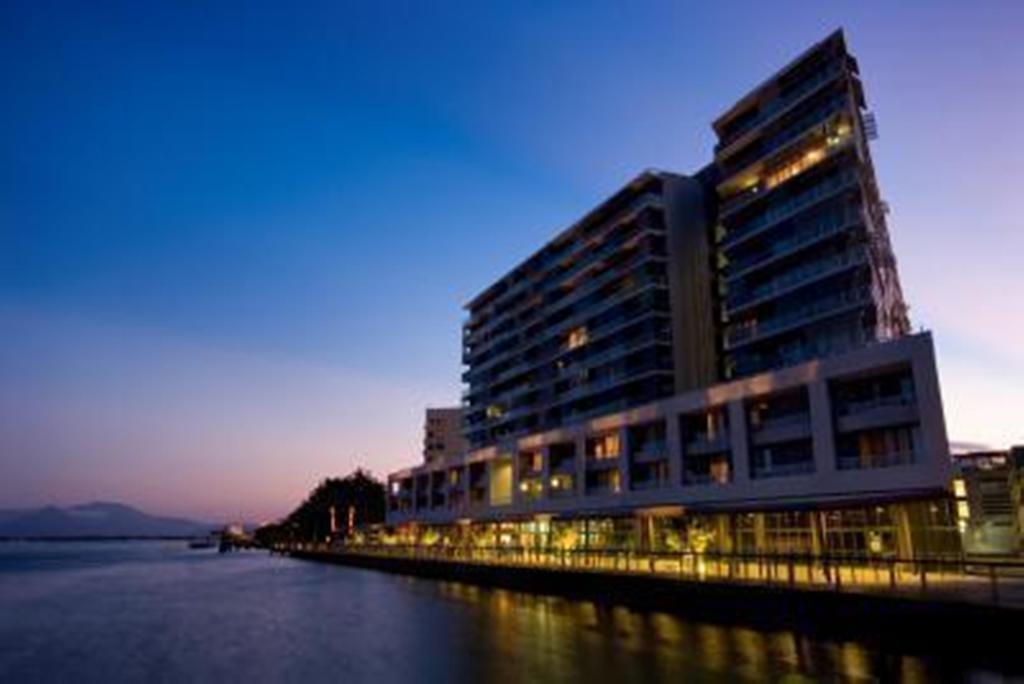 The Sebel Cairns Harbour Lights Aparthotel Bagian luar foto